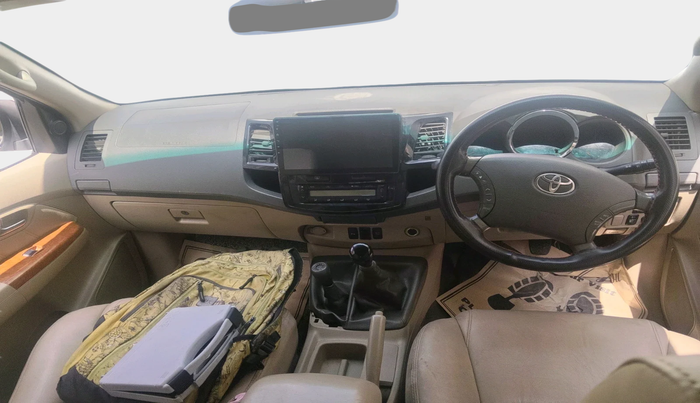 2011 Toyota Fortuner 3.0 4X4 MT, Diesel, Manual, 2,27,223 km, interior