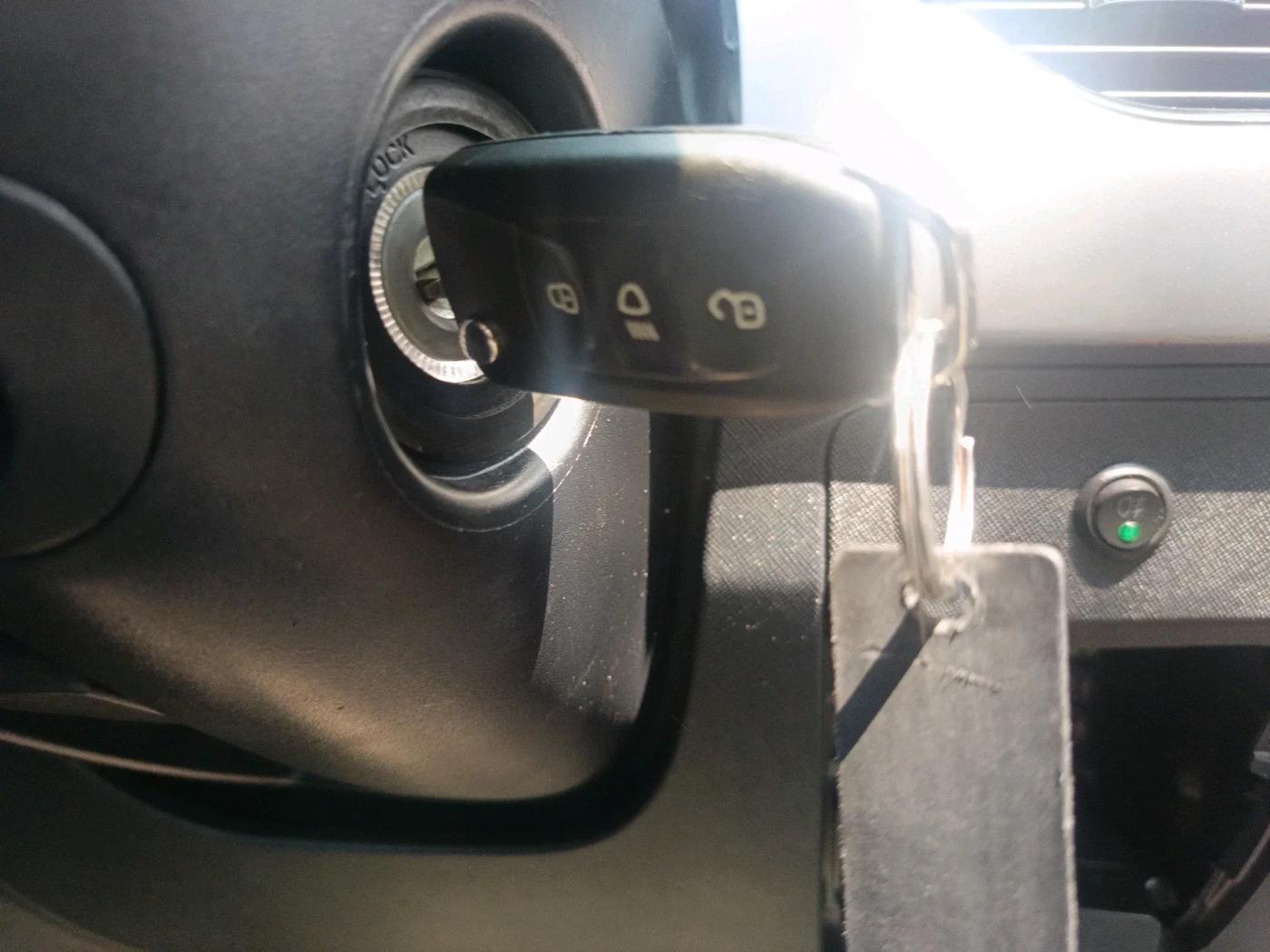2023 Tata NEXON XMA SUNROOF PETROL, Petrol, Automatic, 70,873 km, interior