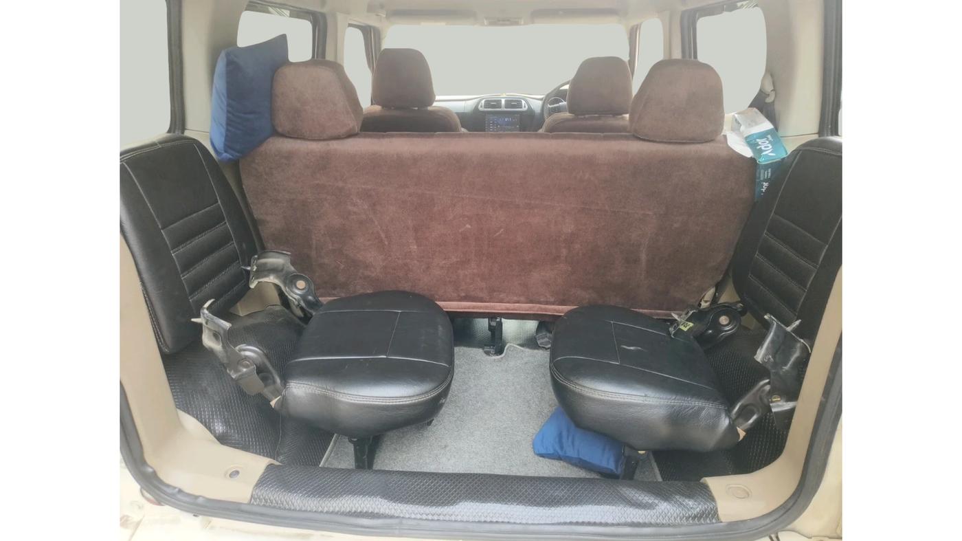 2016 Mahindra TUV300 T8 AMT, Diesel, Automatic, 1,10,719 km, interior