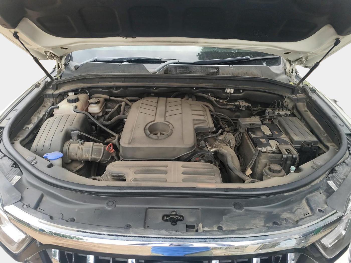 2021 Mahindra ALTURAS G4 4WD AT, Diesel, Automatic, 52,780 km, exterior