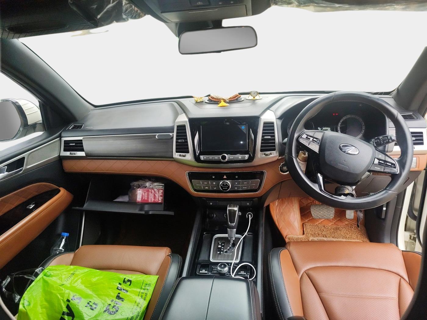 2021 Mahindra ALTURAS G4 4WD AT, Diesel, Automatic, 52,780 km, interior