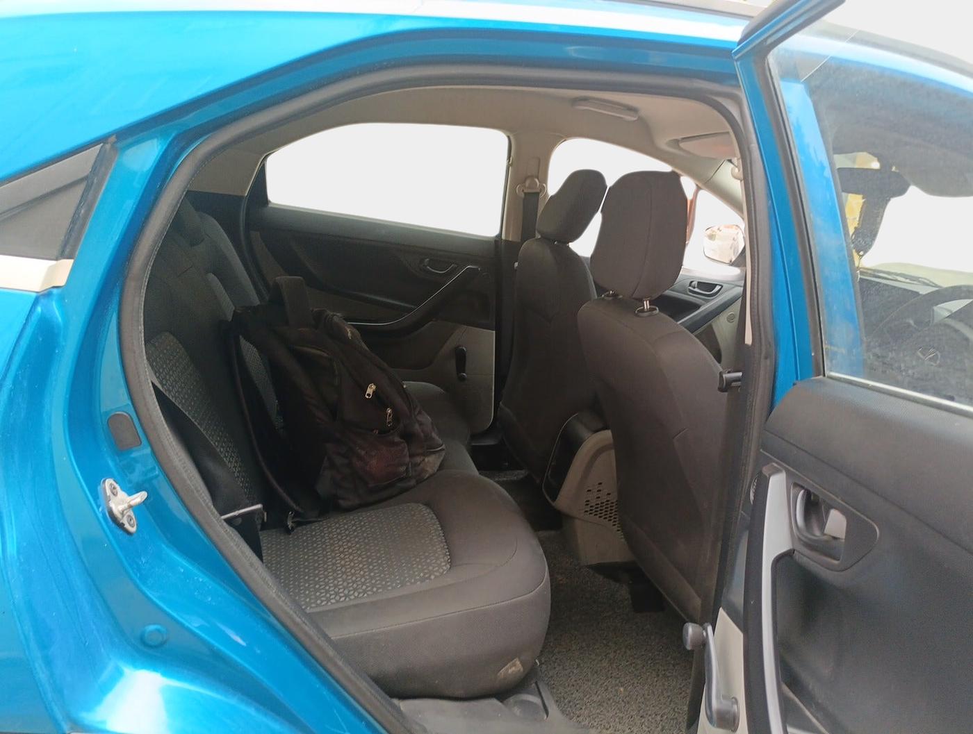 2019 Tata NEXON XE PETROL, Petrol, Manual, 59,105 km, interior