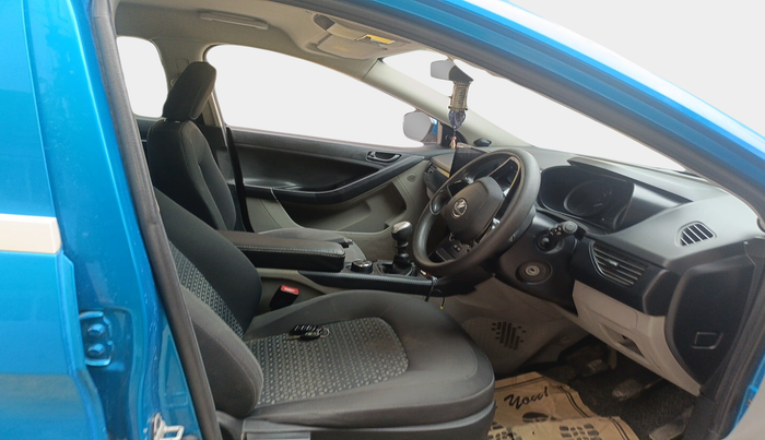 2019 Tata NEXON XE PETROL, Petrol, Manual, 59,105 km, interior