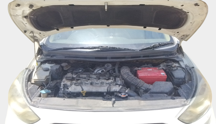 2011 Hyundai Verna FLUIDIC 1.6 CRDI SX, Diesel, Manual, 2,27,587 km, exterior