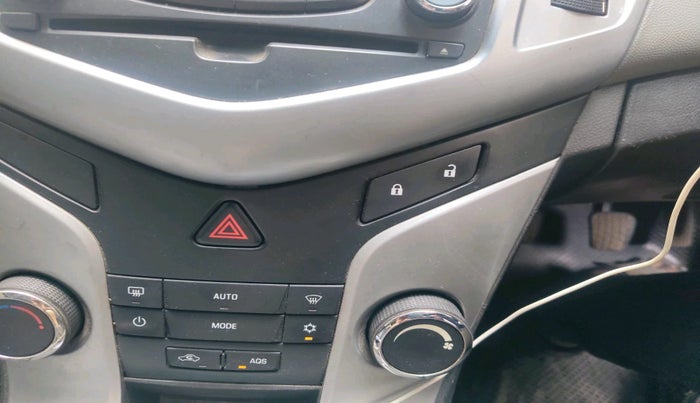 2011 Chevrolet Cruze LT, Diesel, Manual, 1,10,793 km, interior