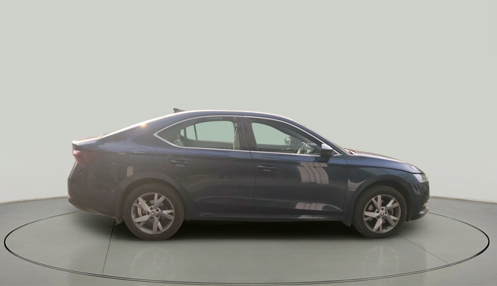 2023 Skoda Octavia STYLE 2.0, Petrol, Automatic, 22,128 km, exterior