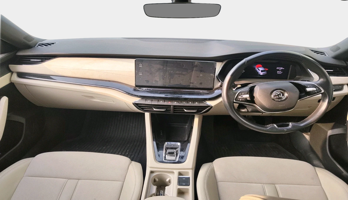 2023 Skoda Octavia STYLE 2.0, Petrol, Automatic, 22,128 km, interior