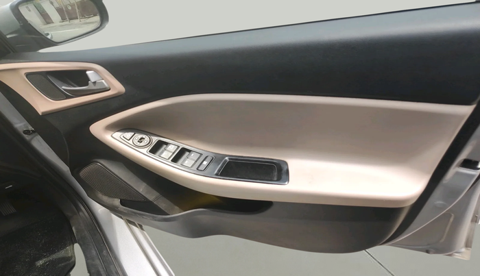 2020 Hyundai Elite i20 SPORTZ PLUS 1.2, Petrol, Manual, 1,04,650 km, interior