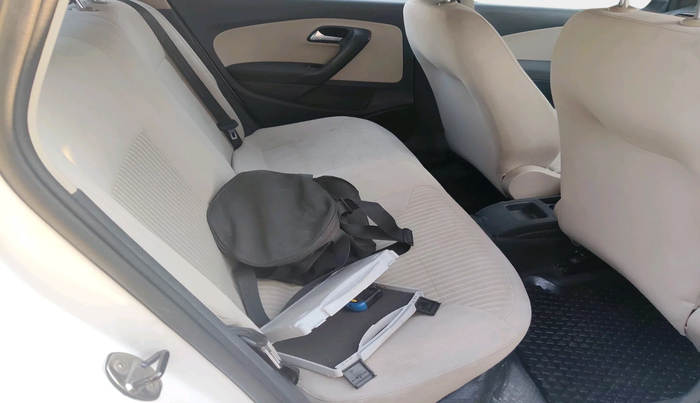 2013 Volkswagen Polo HIGHLINE DIESEL, Diesel, Manual, 1,60,469 km, interior