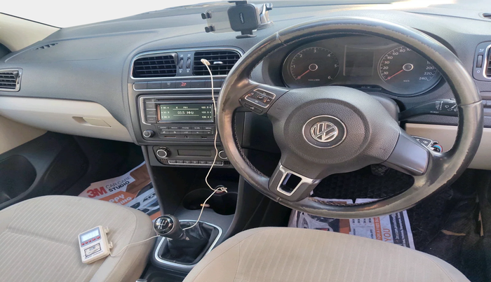 2013 Volkswagen Polo HIGHLINE DIESEL, Diesel, Manual, 1,60,469 km, interior