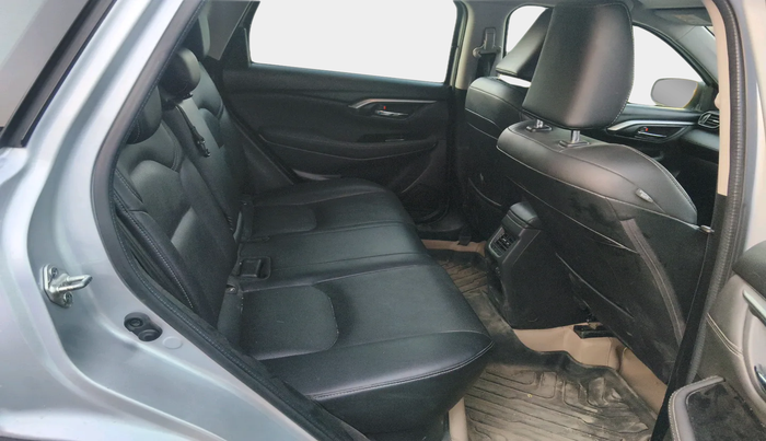 2022 Toyota URBAN CRUISER HYRYDER V AWD NEO DRIVE, Petrol, Manual, 69,171 km, interior