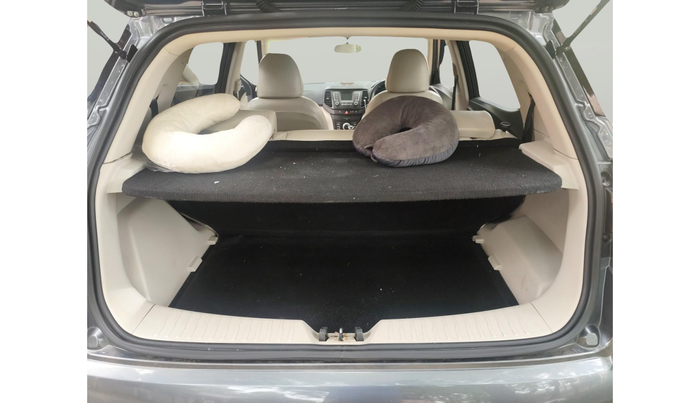 2022 Mahindra XUV300 W6 1.2 PETROL, Petrol, Manual, 11,897 km, exterior