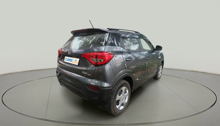 2022 Mahindra XUV300 W6 1.2 PETROL, Petrol, Manual, 11,897 km, exterior