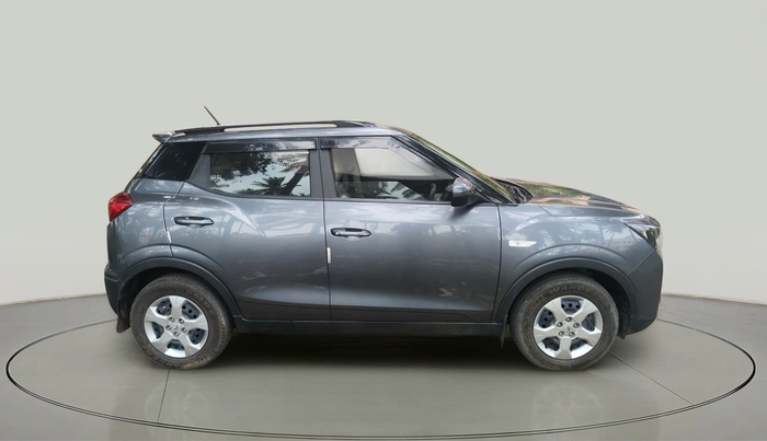 2022 Mahindra XUV300 W6 1.2 PETROL, Petrol, Manual, 11,897 km, exterior