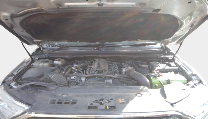 2017 Ford Endeavour TITANIUM 3.2 4X4 AT, Diesel, Automatic, 2,07,000 km, exterior