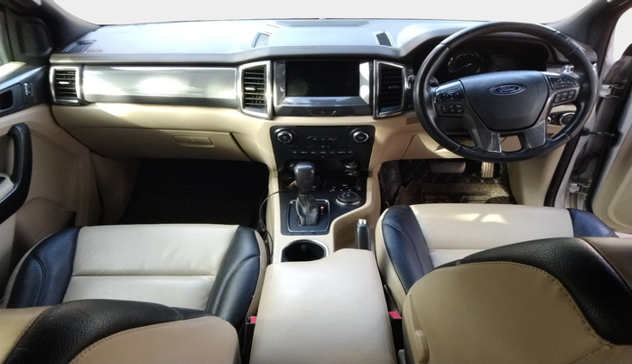 2017 Ford Endeavour TITANIUM 3.2 4X4 AT, Diesel, Automatic, 2,07,000 km, interior