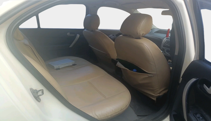 2011 Ford Fiesta Classic LXI 1.4 DIESEL, Diesel, Manual, 1,44,570 km, interior