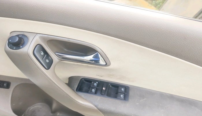 2014 Skoda Rapid 1.5 TDI CR ELEGANCE, Diesel, Manual, 1,64,118 km, interior