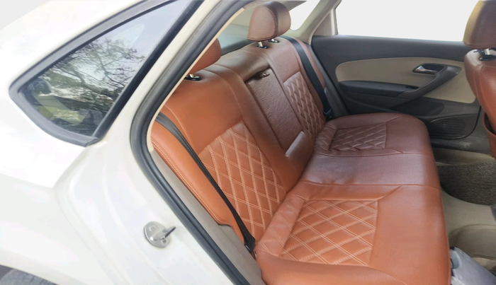 2014 Skoda Rapid 1.5 TDI CR ELEGANCE, Diesel, Manual, 1,64,118 km, interior