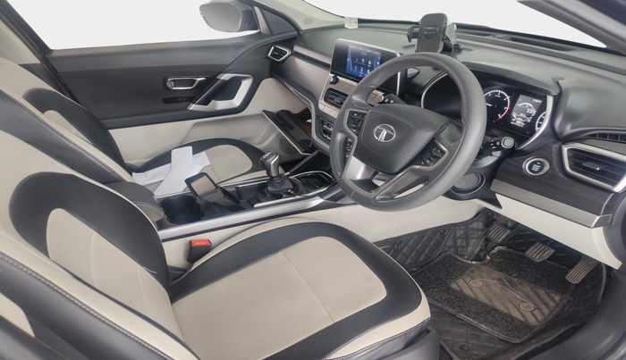 2022 Tata Safari XT PLUS, Diesel, Manual, 58,878 km, interior