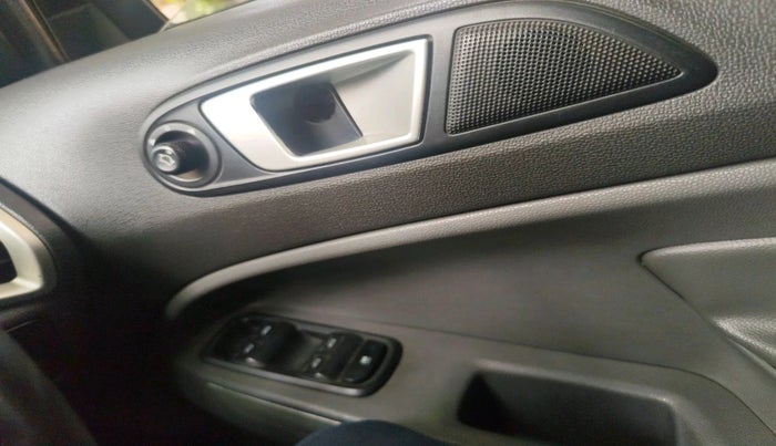 2013 Ford Ecosport TITANIUM 1.5L DIESEL, Diesel, Manual, 2,64,829 km, interior