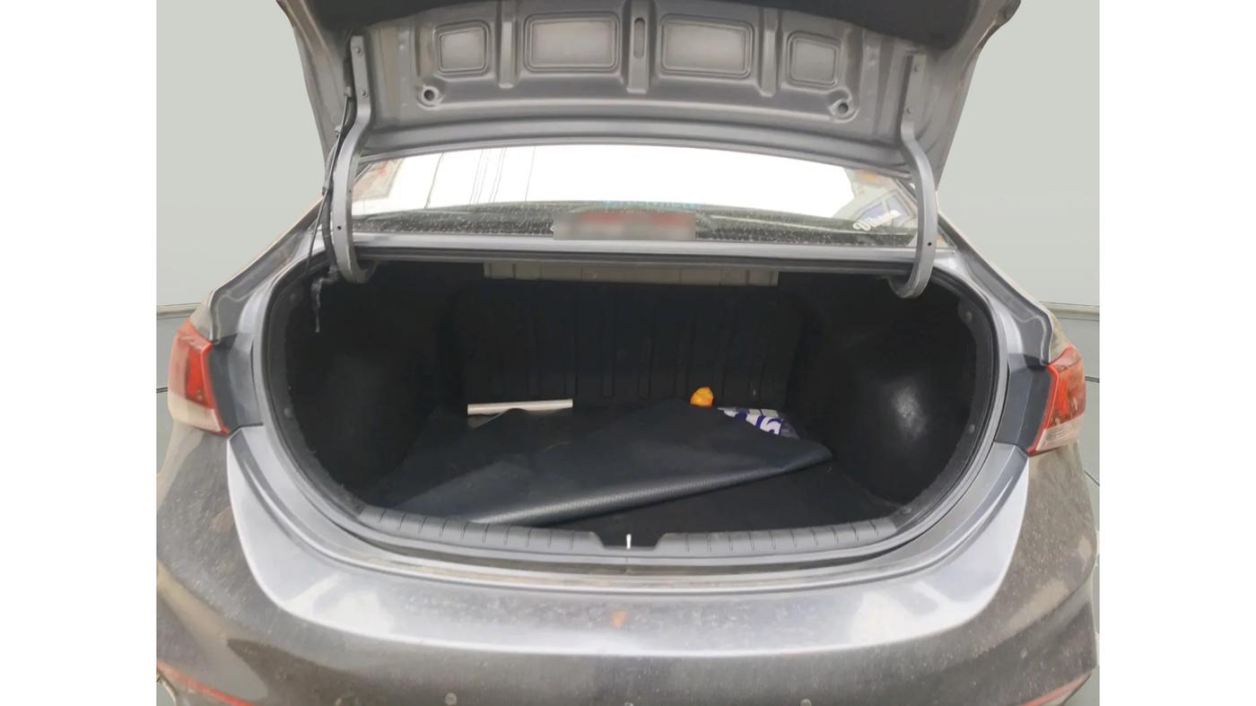 2018 Hyundai Verna 1.6 SX (O) CRDI MT, Diesel, Manual, 1,32,813 km, exterior