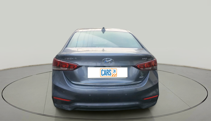 2018 Hyundai Verna 1.6 SX (O) CRDI MT, Diesel, Manual, 1,32,813 km, exterior
