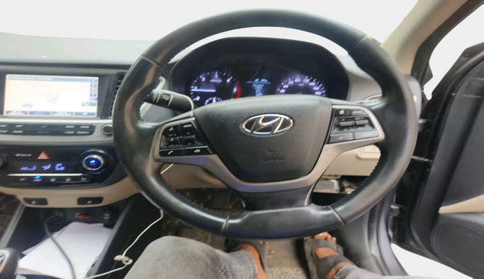 2018 Hyundai Verna 1.6 SX (O) CRDI MT, Diesel, Manual, 1,32,813 km, interior