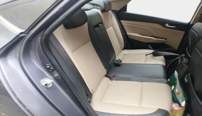 2018 Hyundai Verna 1.6 SX (O) CRDI MT, Diesel, Manual, 1,32,813 km, interior