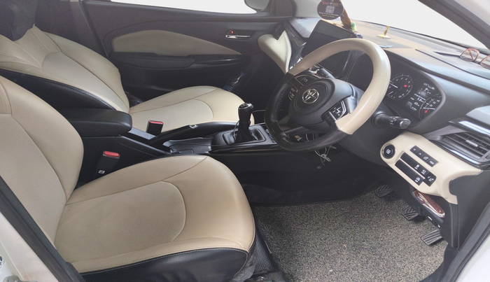 2023 Toyota Glanza V, Petrol, Manual, 1,01,202 km, interior