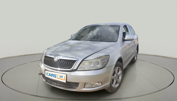 2011 Skoda Laura ELEGANCE 2.0 TDI CR MT, Diesel, Manual, 1,75,002 km, exterior
