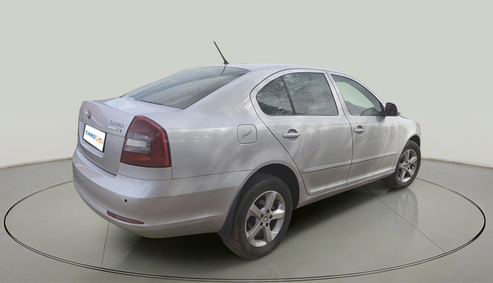 2011 Skoda Laura ELEGANCE 2.0 TDI CR MT, Diesel, Manual, 1,75,002 km, exterior