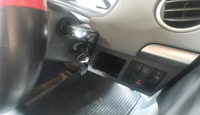 2011 Maruti Wagon R 1.0 LXI, Petrol, Manual, 34,464 km, interior