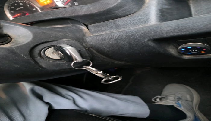 2015 Maruti Swift VXI, Petrol, Manual, 1,40,480 km, interior