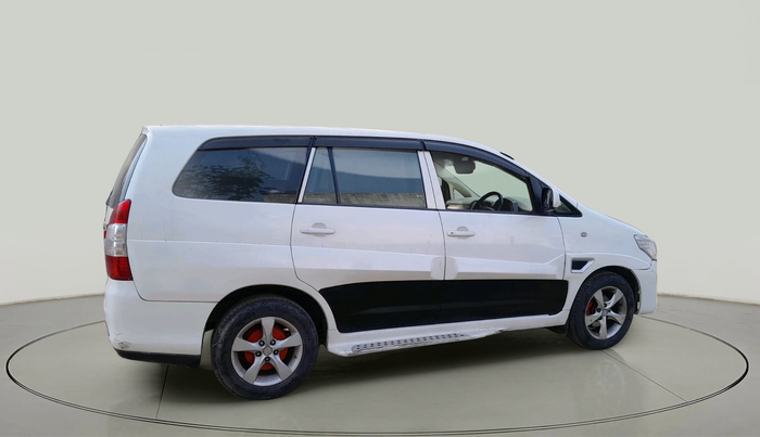 2015 Toyota Innova 2.5 GX 7 STR, Diesel, Manual, 56,554 km, exterior