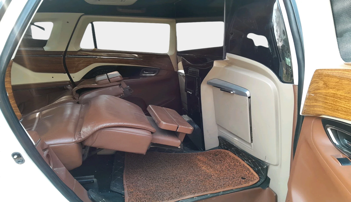 2015 Toyota Innova 2.5 GX 7 STR, Diesel, Manual, 56,554 km, interior