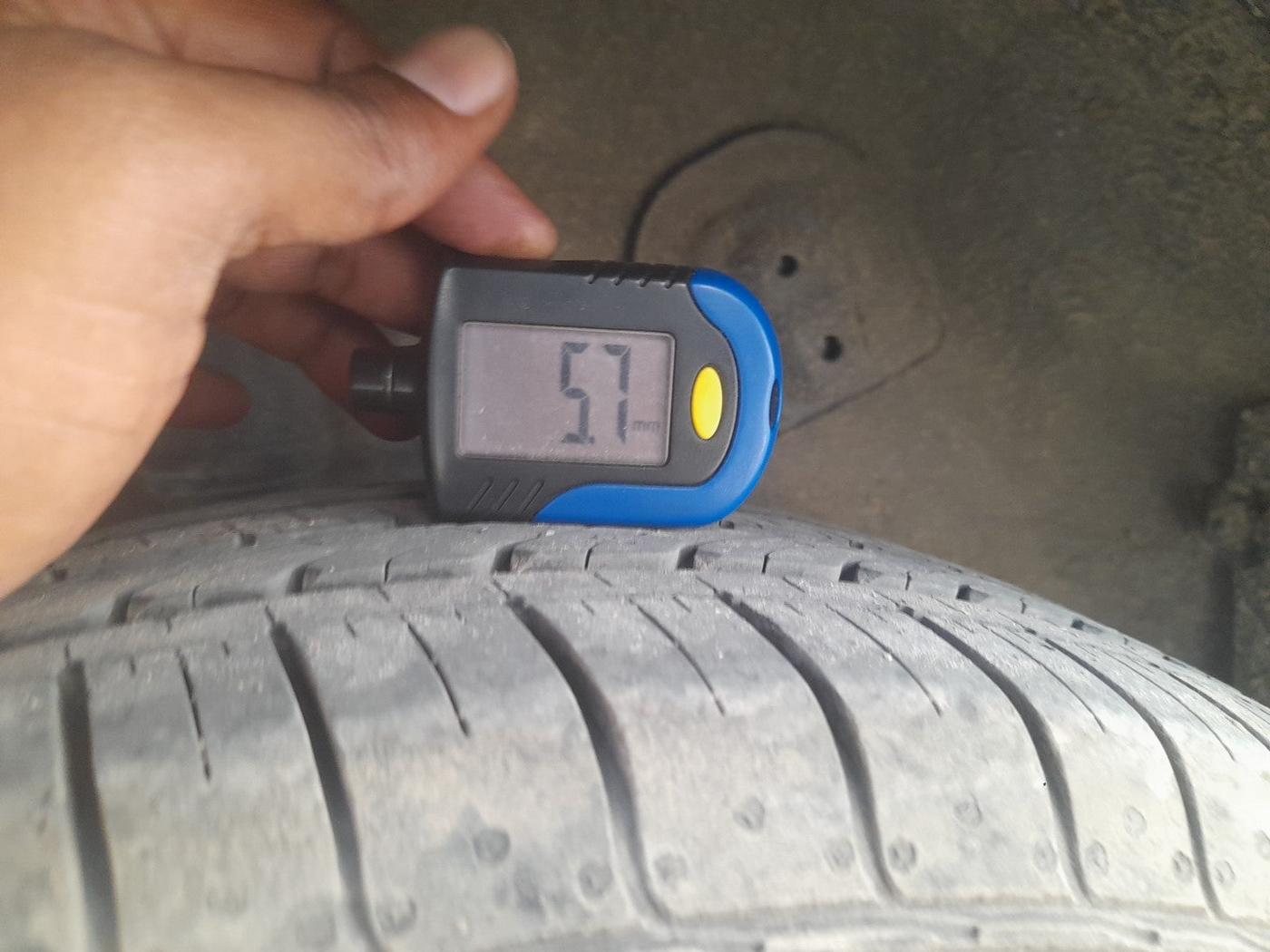2022 Tata NEXON XE PETROL, Petrol, Manual, 15,744 km, tyre