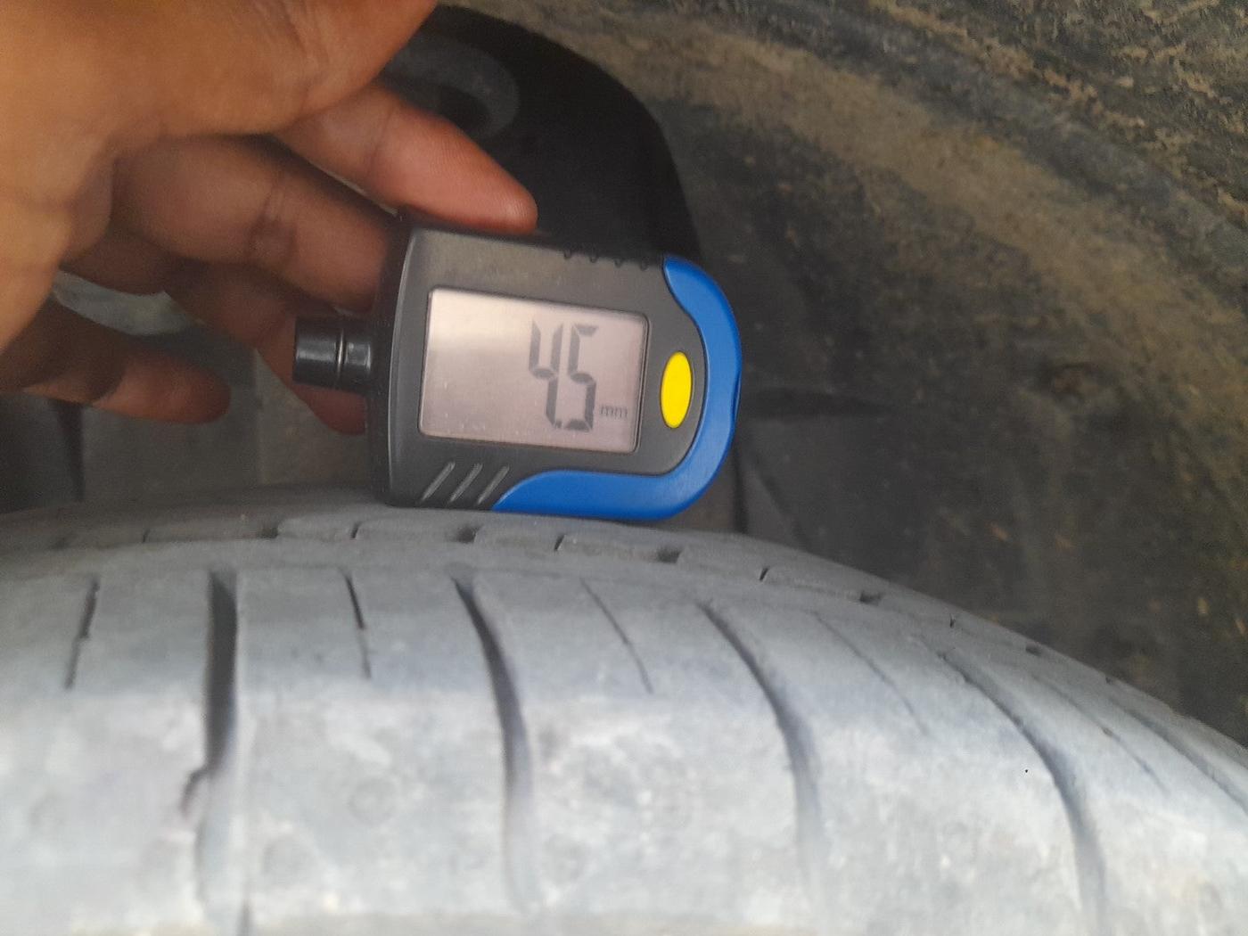 2022 Tata NEXON XE PETROL, Petrol, Manual, 15,744 km, tyre