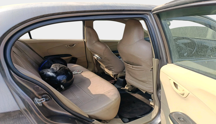 2014 Honda Amaze 1.5L I-DTEC S, Diesel, Manual, 1,48,355 km, interior