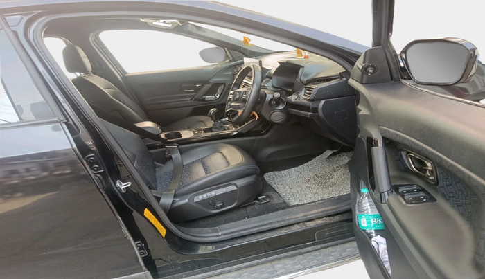 2024 Tata Safari ACCOMPLISHED DARK EDITION, Diesel, Manual, 22,188 km, interior