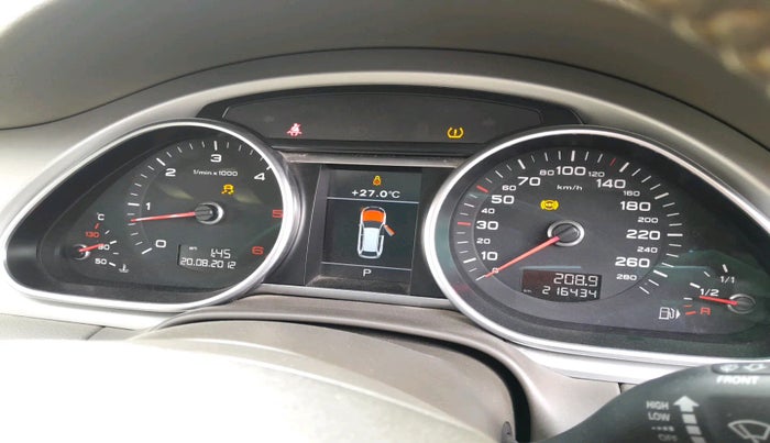 2013 Audi Q7 3.0 TDI PREMIUM PLUS, Diesel, Automatic, 2,16,434 km, interior