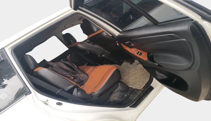 2024 Toyota Innova Crysta 2.4 GX 8STR, Diesel, Manual, 51,287 km, interior