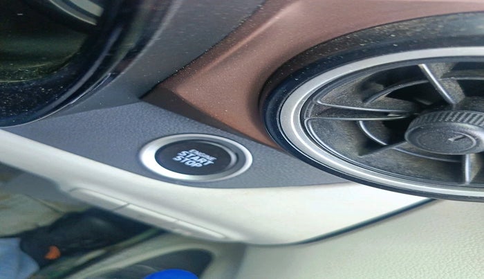 2025 Hyundai AURA SX 1.2 CNG, Petrol, Manual, 13,045 km, interior