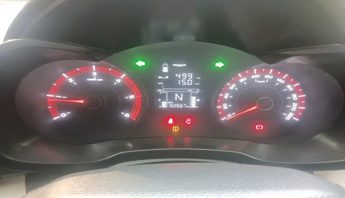 2022 Mahindra XUV300 W6 1.5 Diesel, Diesel, Manual, 1,02,667 km, interior