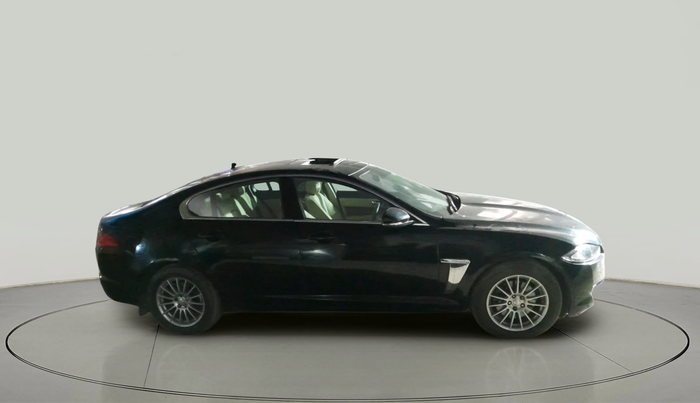 2015 Jaguar XF 2.2 DIESEL, Diesel, Automatic, 1,55,898 km, exterior