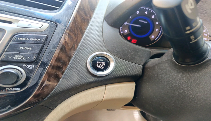 2015 Hyundai Verna FLUIDIC 4S 1.6 VTVT S(O), Petrol, Manual, 41,330 km, interior