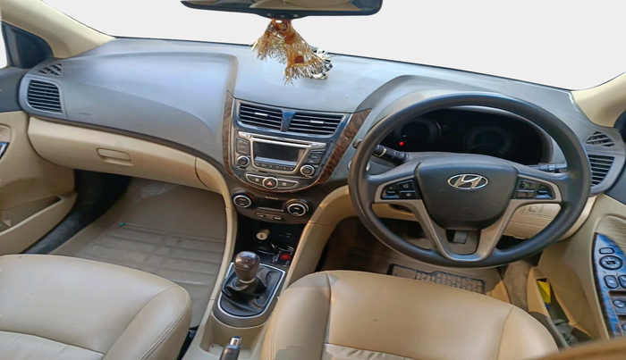 2015 Hyundai Verna FLUIDIC 4S 1.6 VTVT S(O), Petrol, Manual, 41,330 km, interior