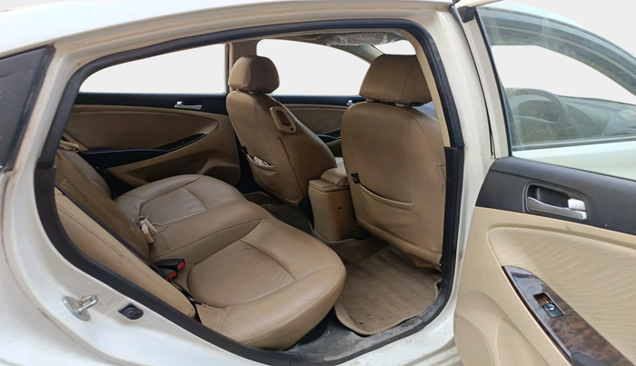 2015 Hyundai Verna FLUIDIC 4S 1.6 VTVT S(O), Petrol, Manual, 41,330 km, interior