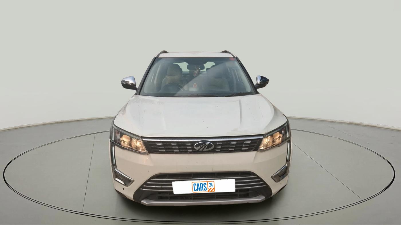 2020 Mahindra XUV300 W8 (O) 1.2 PETROL, Petrol, Manual, 48,728 km, exterior