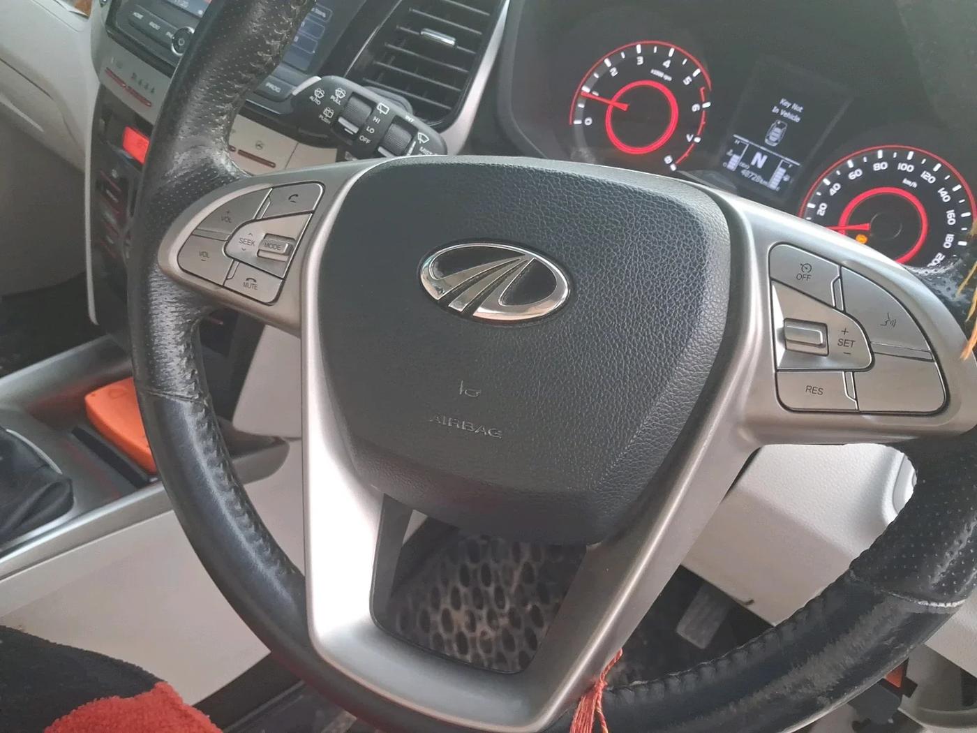 2020 Mahindra XUV300 W8 (O) 1.2 PETROL, Petrol, Manual, 48,728 km, interior
